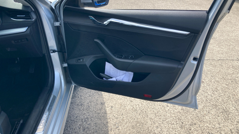 Skoda Octavia 1.4 TSI iV SE L DSG 5dr Estate